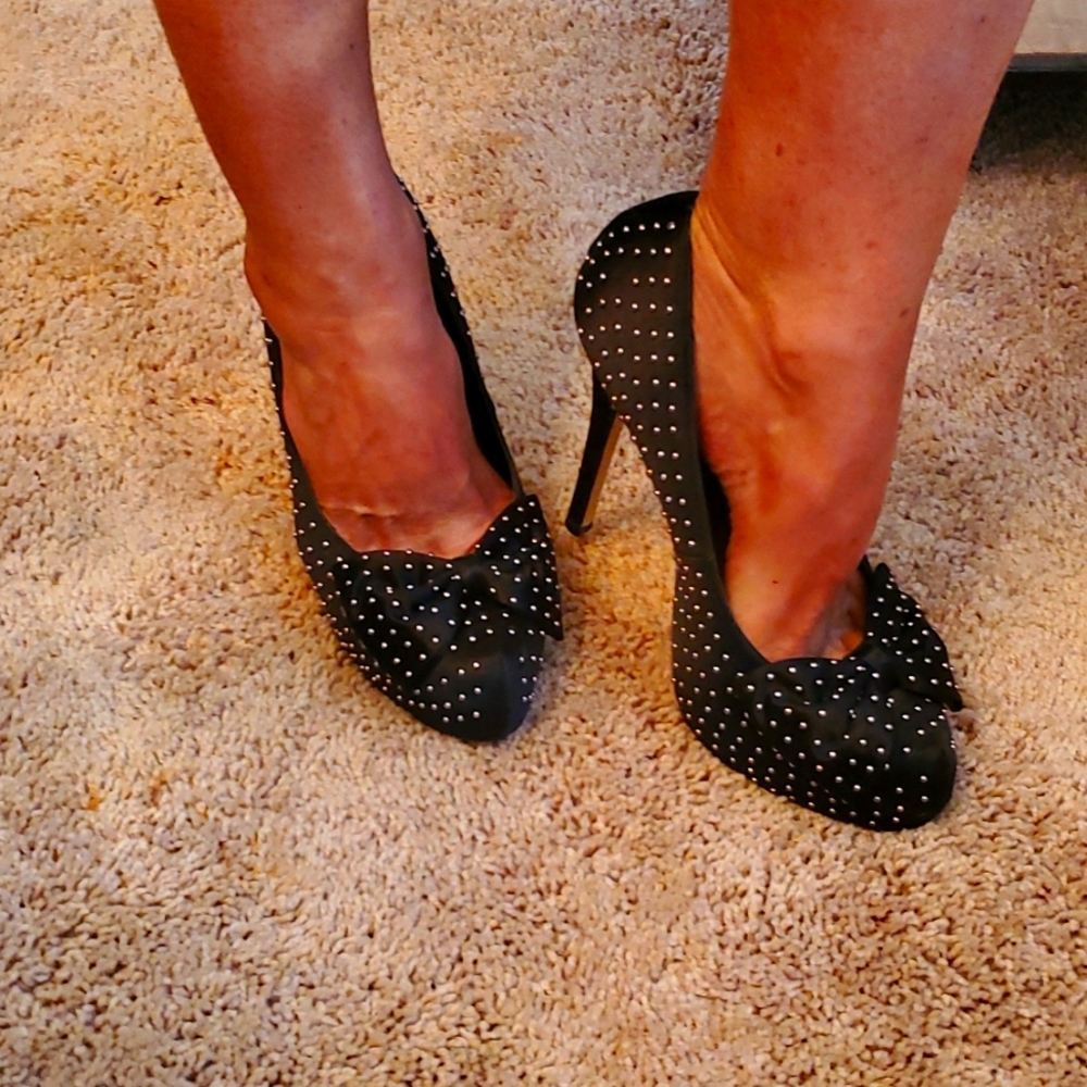 bebe Lizzy black heels silver studded